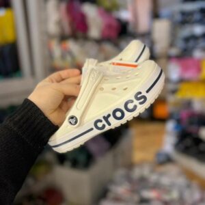 Alternative view of Crocs Pallets