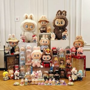 Alternative view of Labubu Figure Pallet