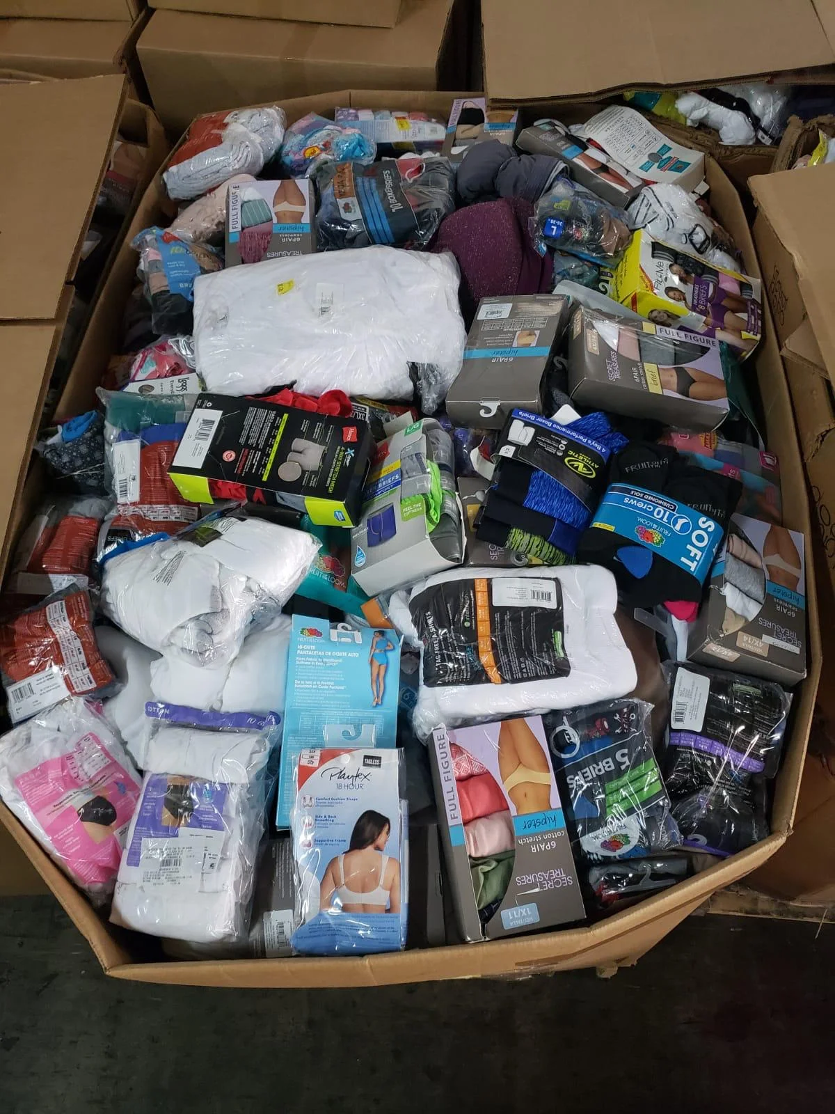 Jeans & Mixed Clothing Liquidation Pallets - Image 3